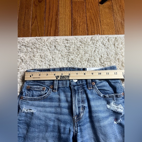 Women's Size 000R Distressed American Eagle Jeans - Picture 5 of 8